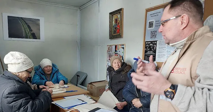 Фото Чкаловської СВА Волонтери надали правничі консультації та навчали мешканців Гракового, як покращити ментальне здоров’я на порталі Gromada Group