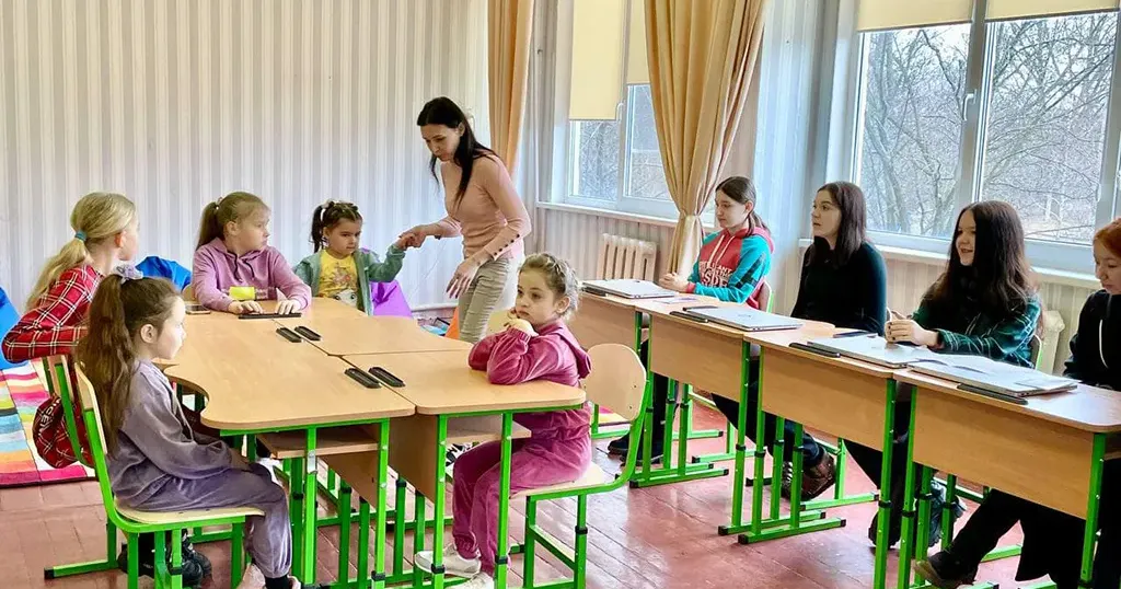 Фото Печенізької СВА Артемівський ліцей, що на Чугуївщині запрошує дітей до нового освітнього центру “EDU Spase” на порталі Gromada Group