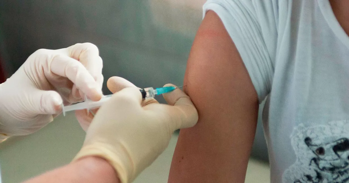 Харківська область отримала 30 400 доз вакцини. Перші в черзі на щеплення - медпрацівники.