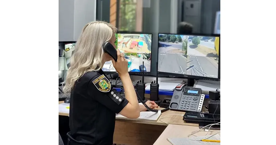 Фото зі сторінки у Фейсбук Поліція Чугуївщини Оперативну лінію створено в поліції на Чугуївщині на порталі Gromada Group